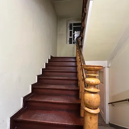 Cybulskiego 7 Hostel *